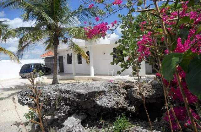 Guesthouse Villa La Isla La Romana parking